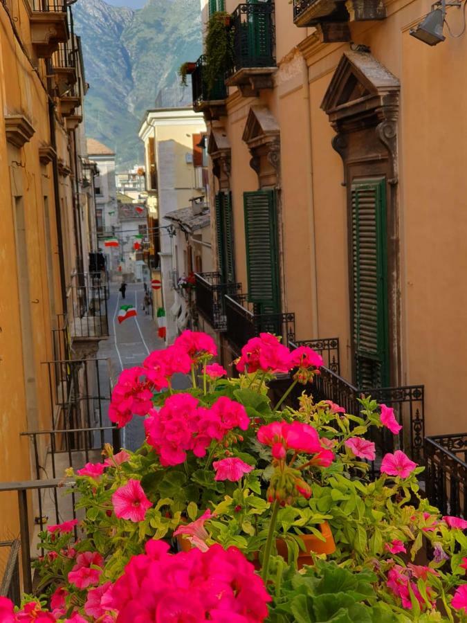 La Dimora Del Falconiere - Luxury Suites Sulmona Buitenkant foto