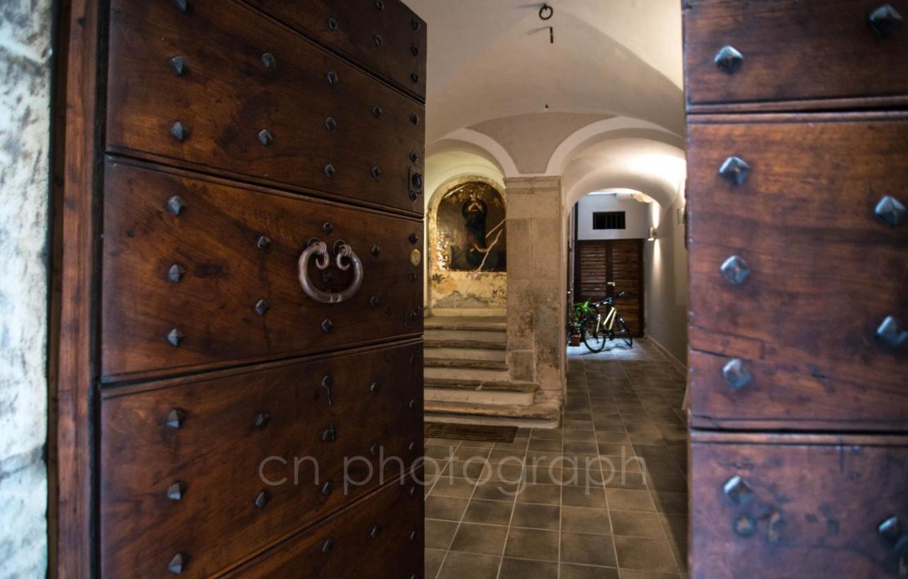 La Dimora Del Falconiere - Luxury Suites Sulmona Buitenkant foto